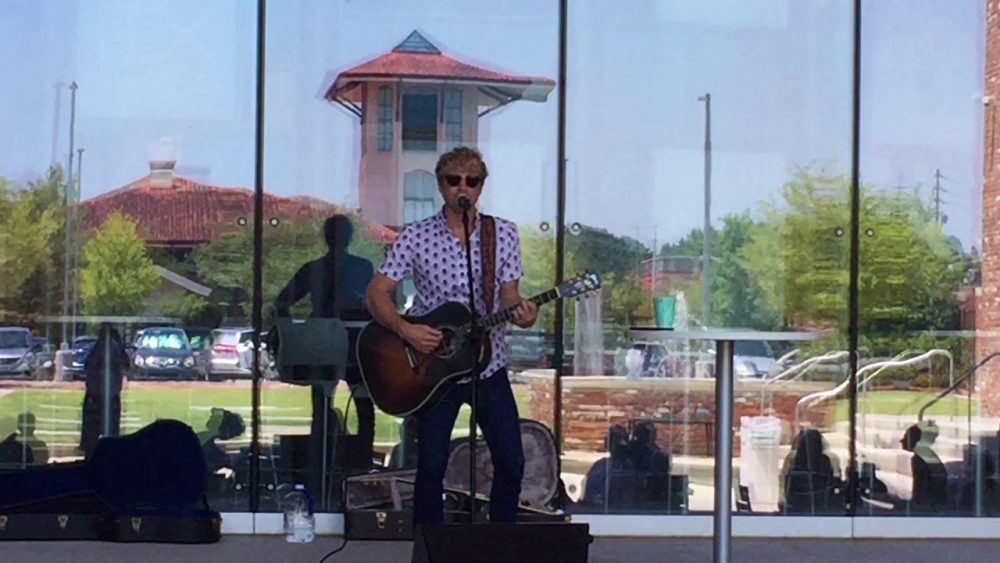 KICKS96 with Derek Norsworthy at The Max with his new song “Neighbors Talkin”