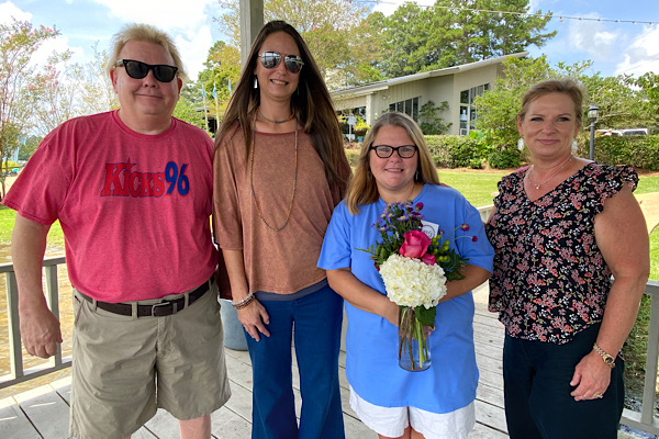 PHOTOS: KICKS96 And MG And Company Spread a Little Kindness