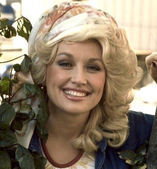 Dolly Parton Takes Jolene To The Bank Central
