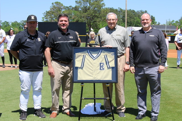 Longtime Boswell Media Sports commentator Melvin Wooten honored at baseball game
