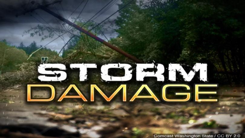 Updated – Storm Catches Power Pole on Fire in Carthage