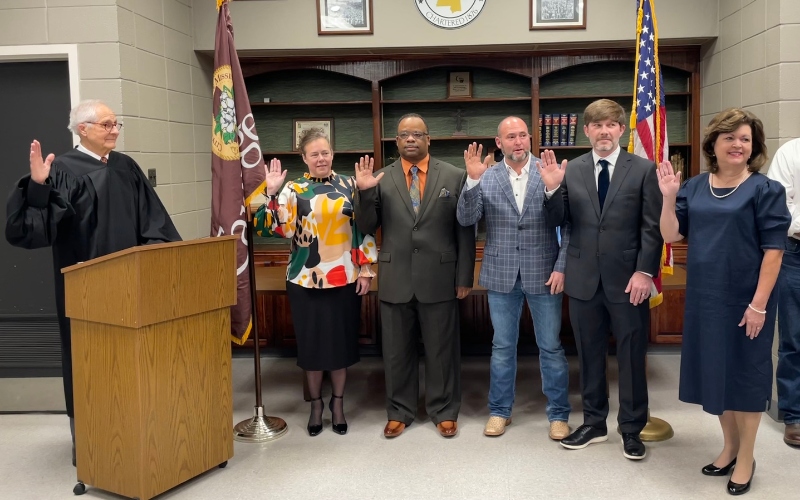Mayor and Aldermen Swearing In Ceremony in Carthage – Photos