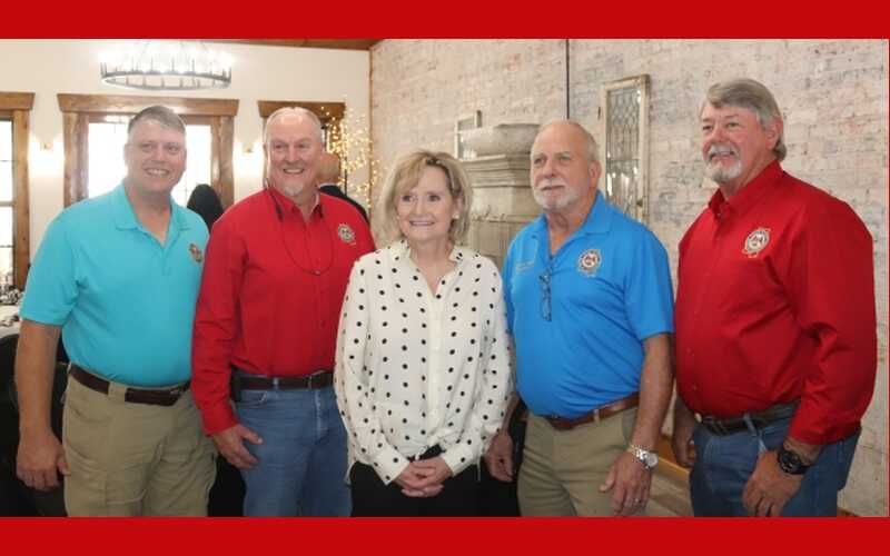 Senator Cindy Hyde-Smith Praises Leake County Growth During Carthage Visit