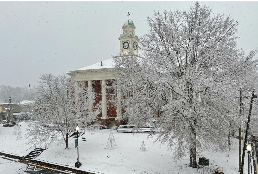 Light Snow Possible in Central Mississippi