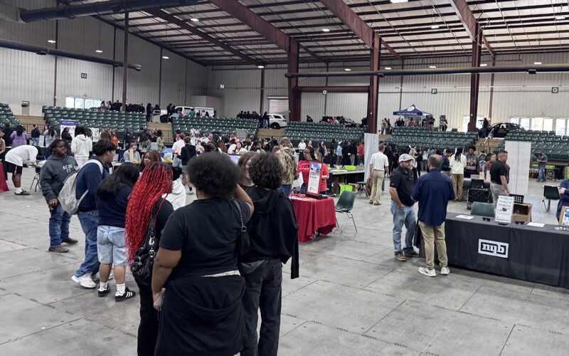 Neshoba County Manufacturing & Career Expo 14 Neshoba County Manufacturing & Career Expo 14