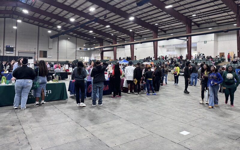 Neshoba County Manufacturing & Career Expo 21 Neshoba County Manufacturing & Career Expo 21
